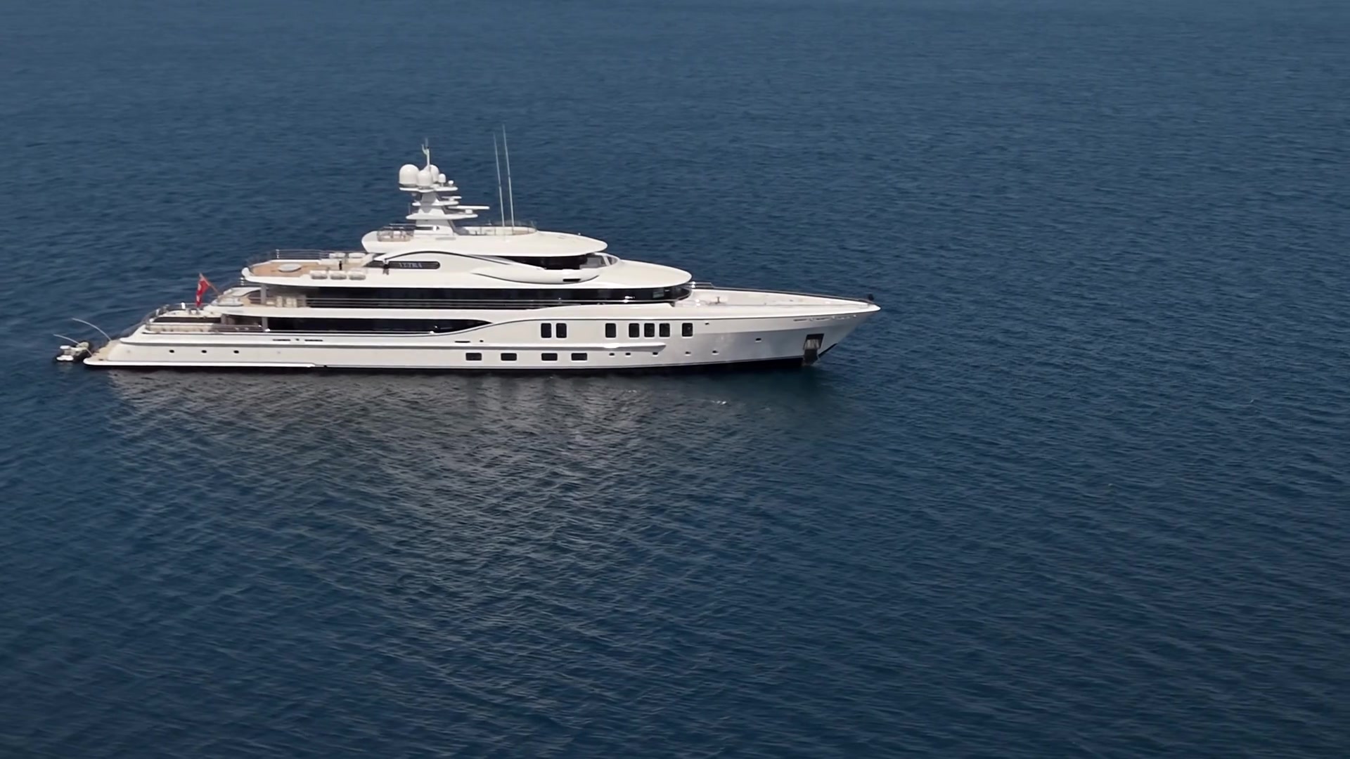 Yacht en navigation et expérience à bord